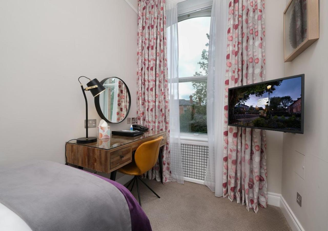 Small Single Room