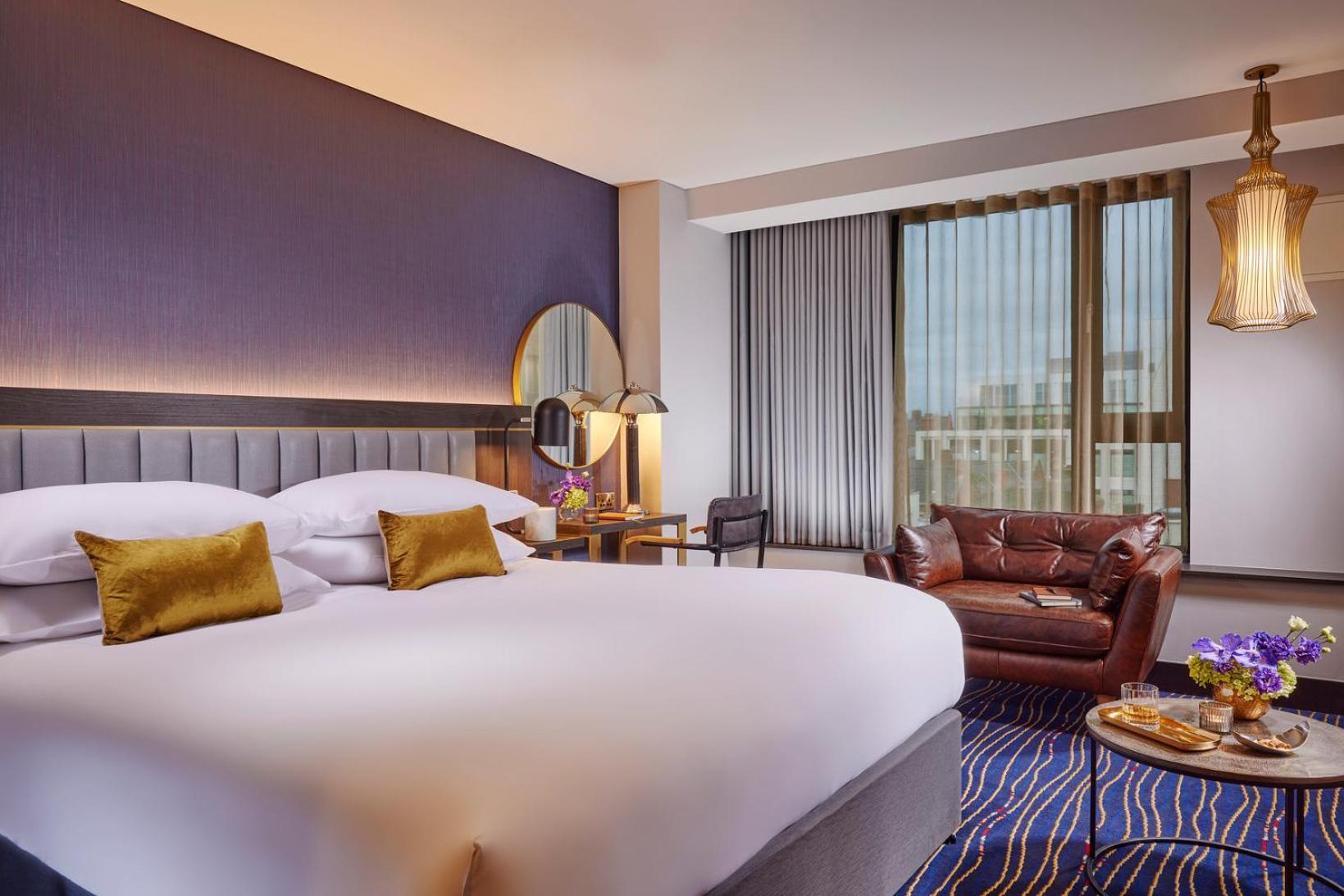 Deluxe King Room