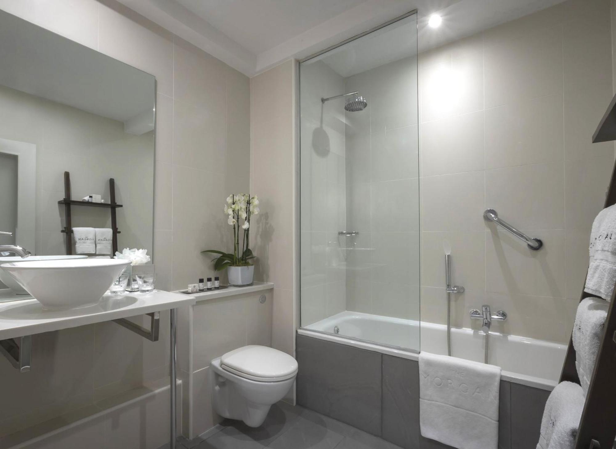 Signature Queen Room