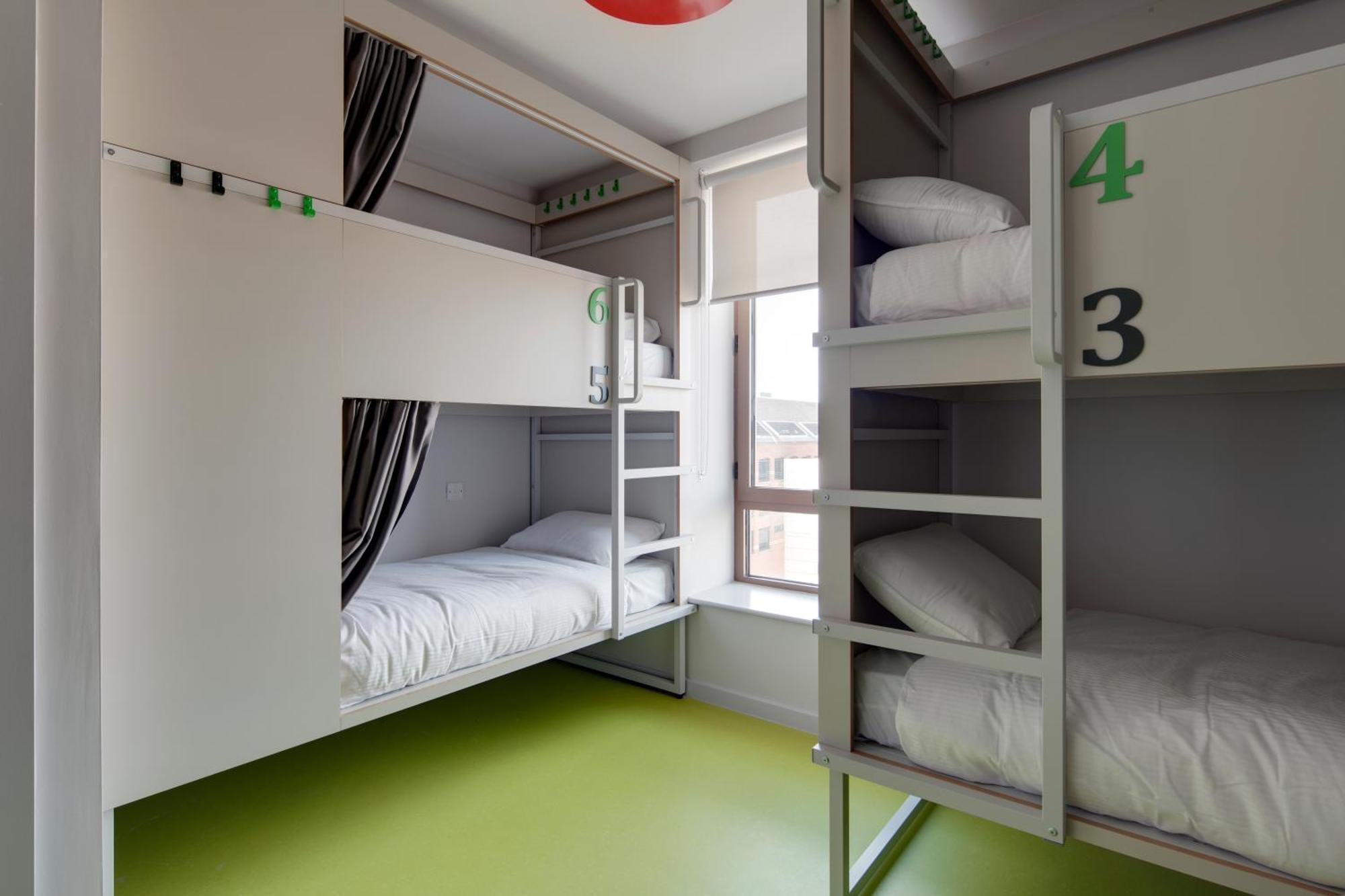 Bed 4 6 Bed Female Dormitory Room,1544860570:JPEG