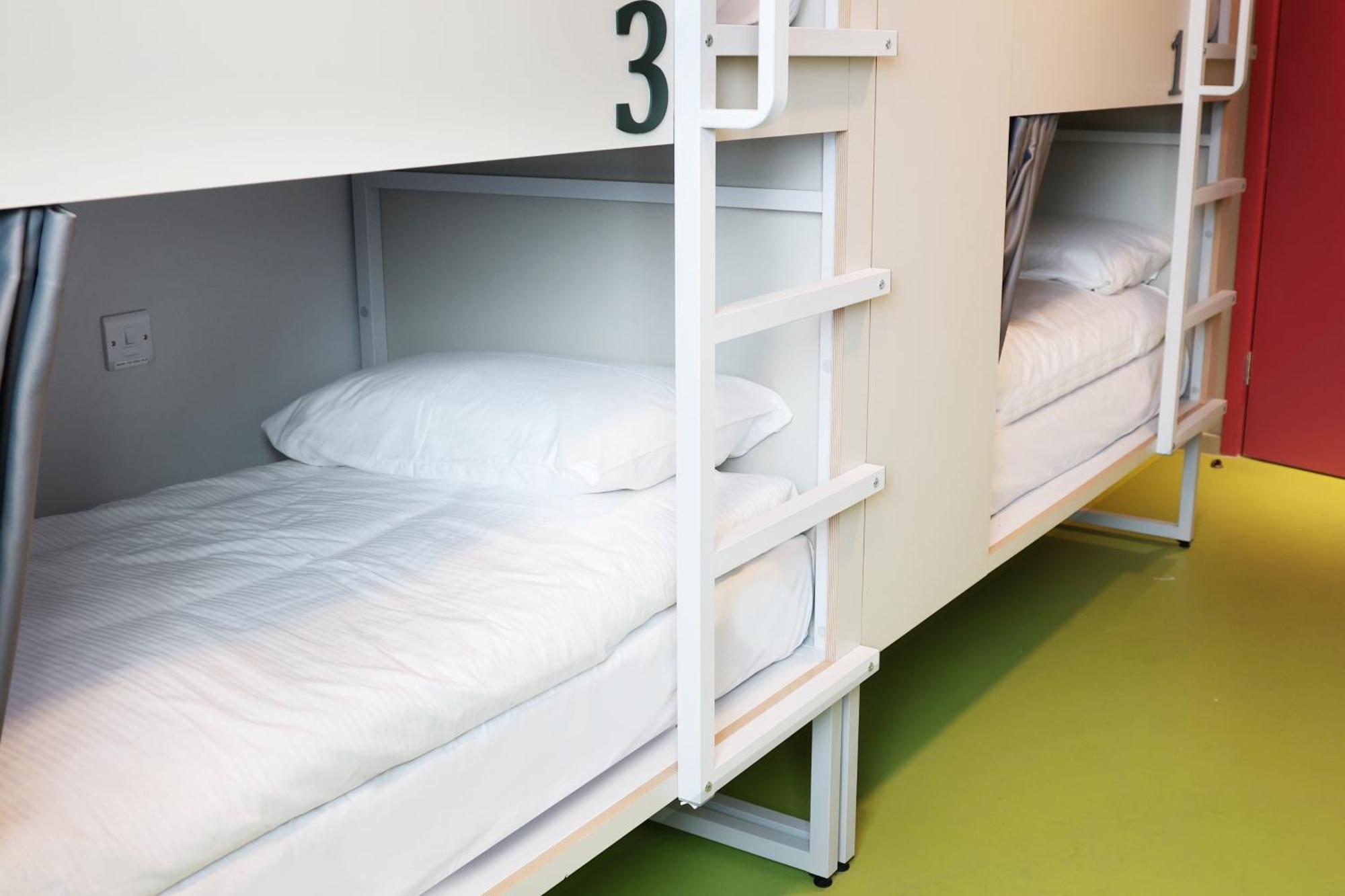 Bed 8-Bed Mixed Dormitory Room