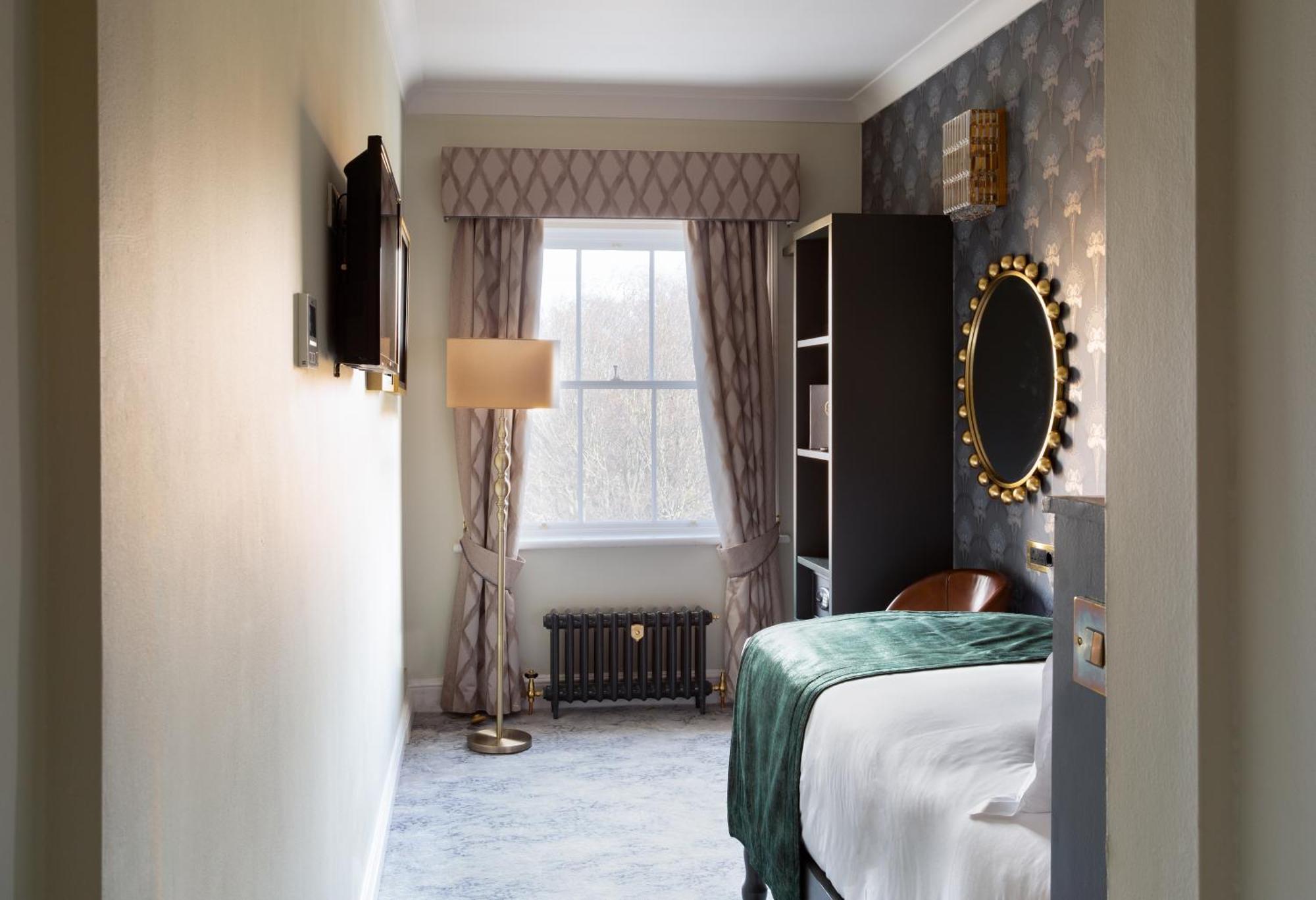 Small Single Room