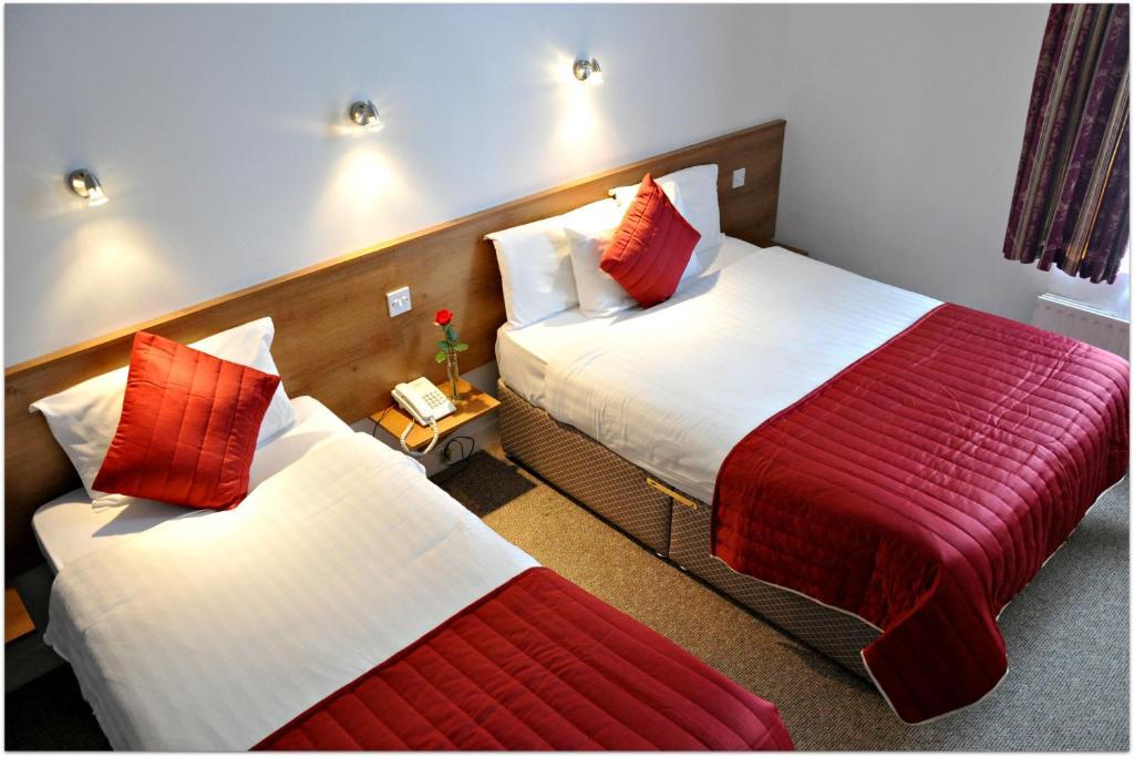 Twin Room