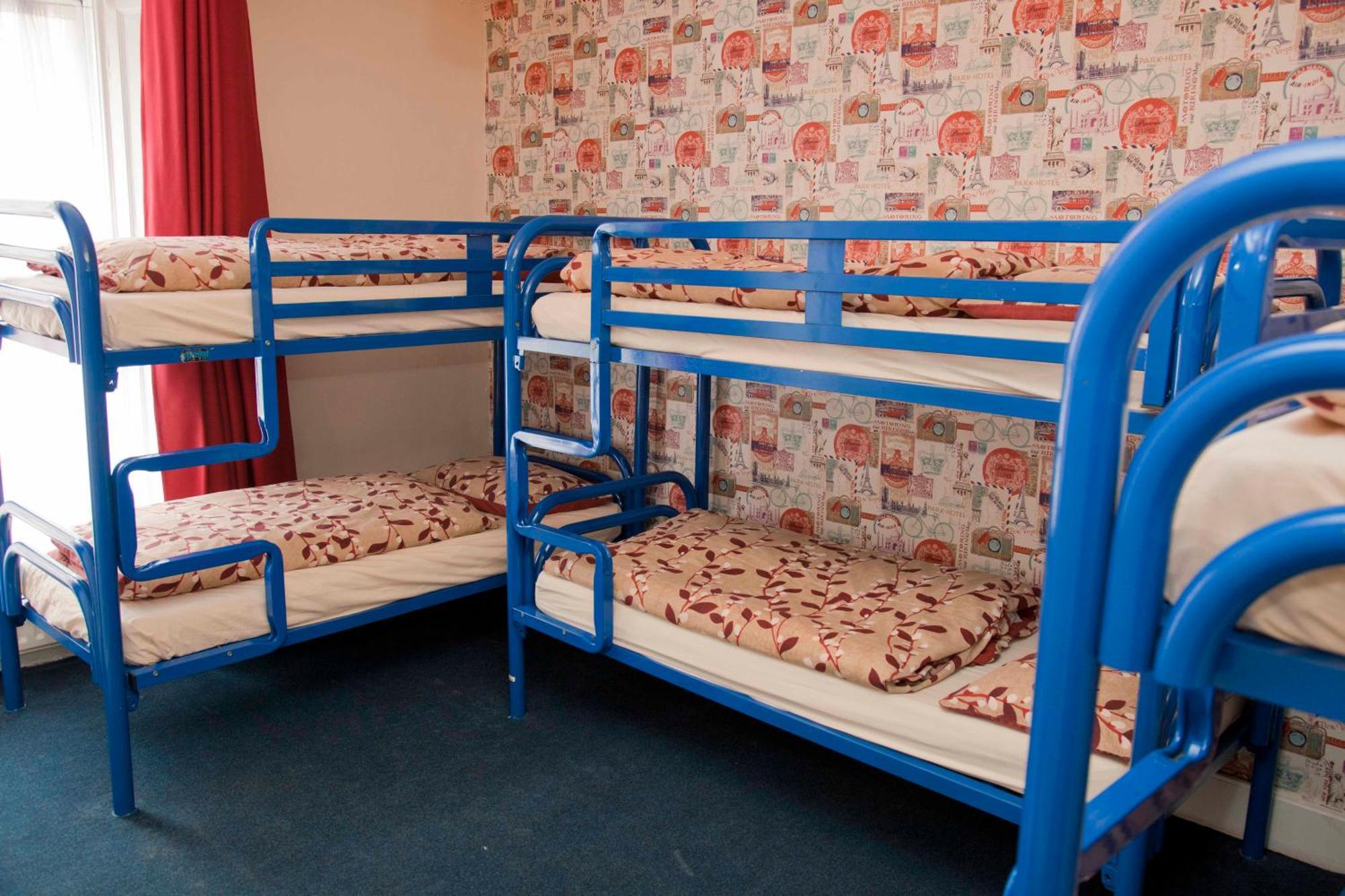 1 Bed a 18 Bedded Mixed Room Ensuite