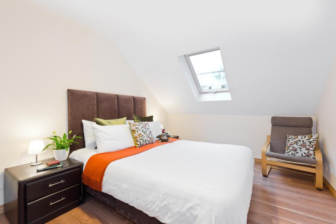 Two-Bedroom Apartment,752092895:JPEG