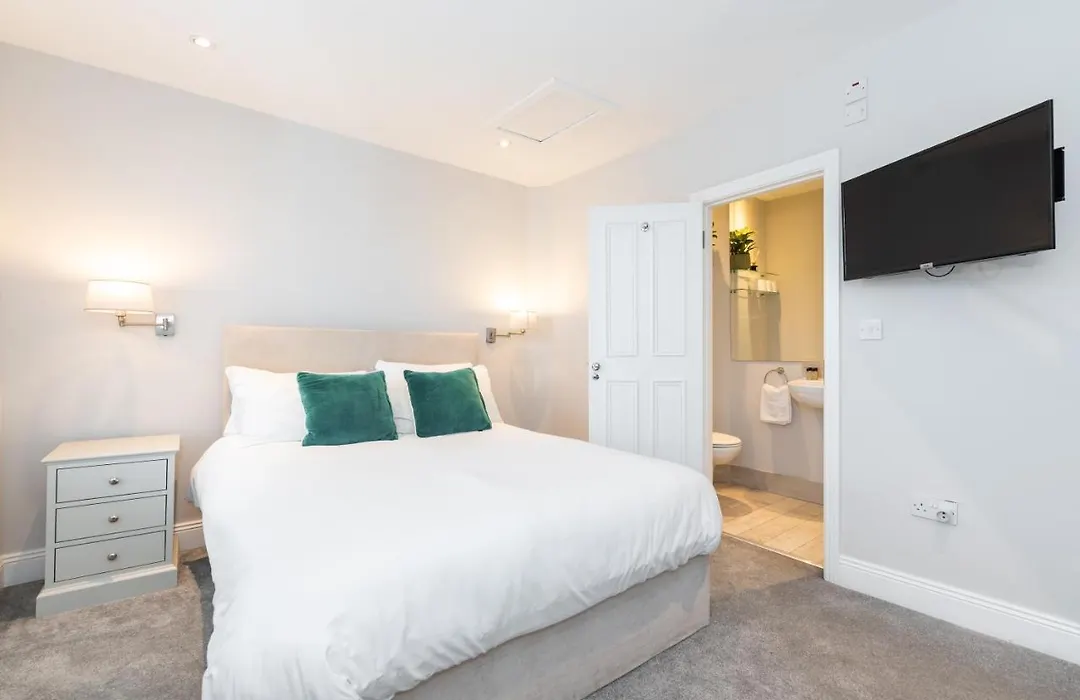 Albert Rooms-1