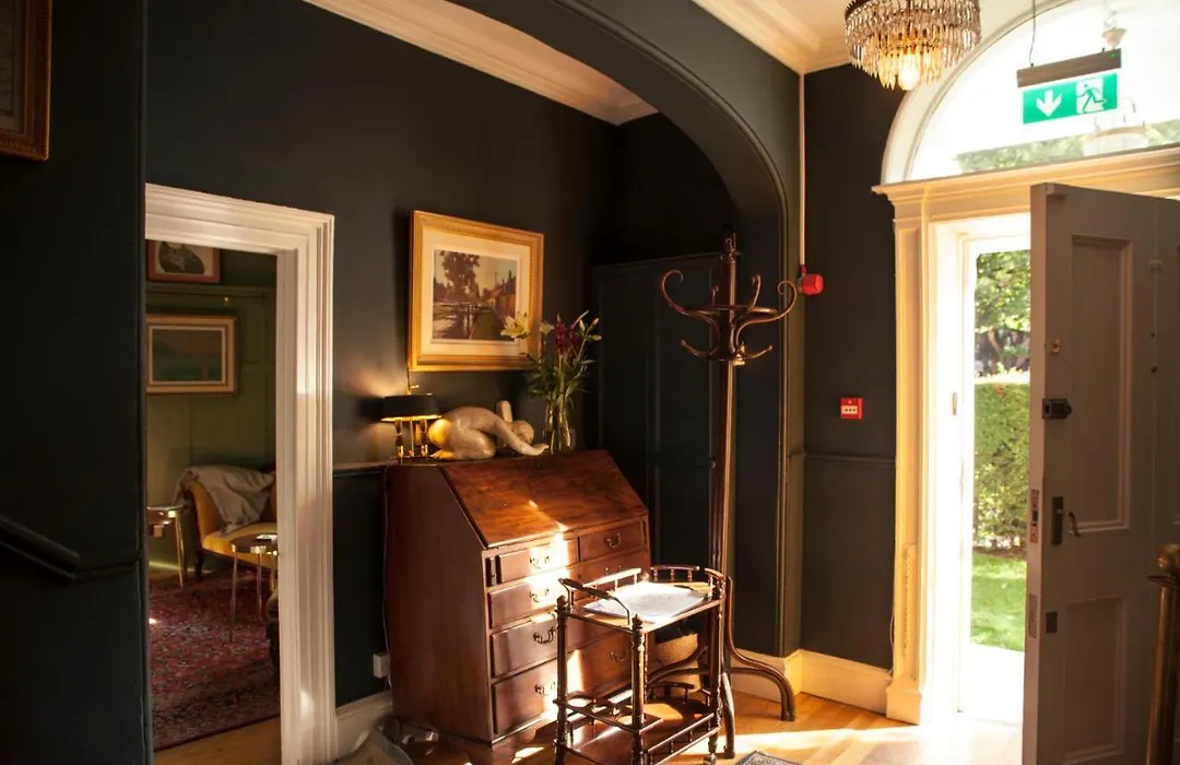 The Historical Harcourt Suites-1