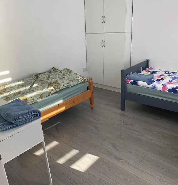 A Spacious Room Near The City Center-1