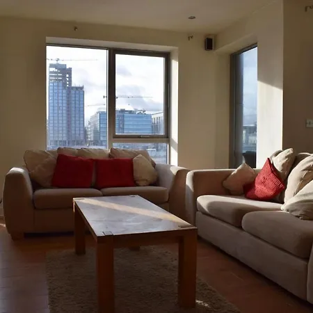 Central 2 Bedroom Apartment In Dublin-3