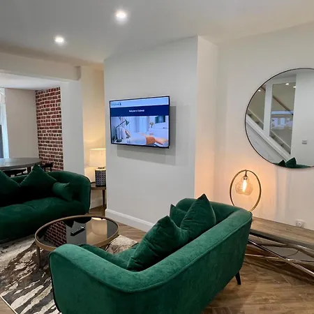 Ifsc Townhouse Apartments-3