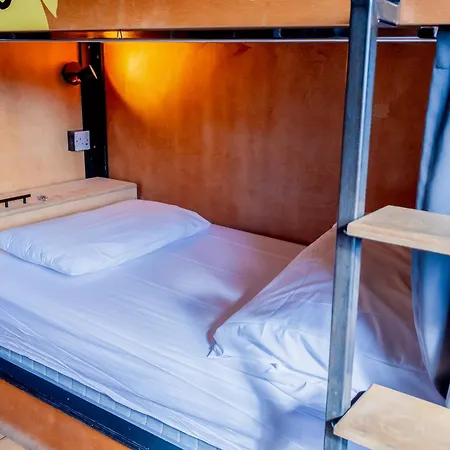 Leevin Hostel George-2