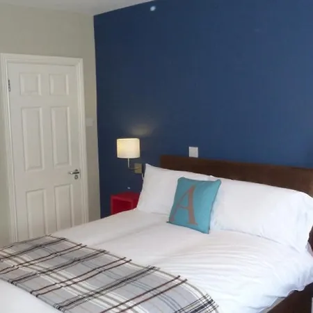 Adelphi Guesthouse-2