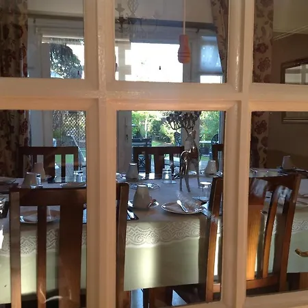 Annandale House-3