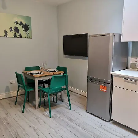 Ha'Penny Bridge Apartments-3